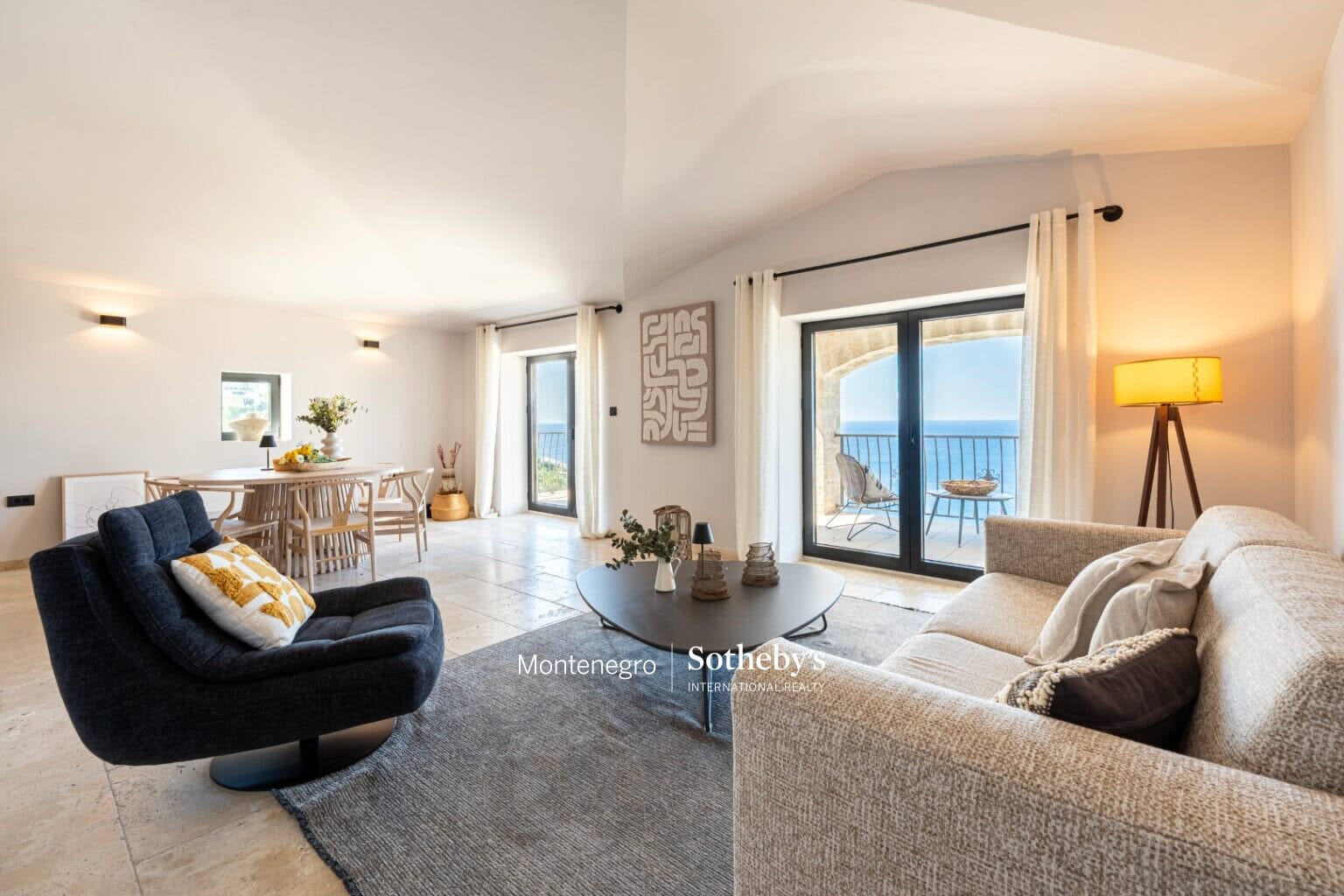 Designer Stone Villa Drobni Pijesak