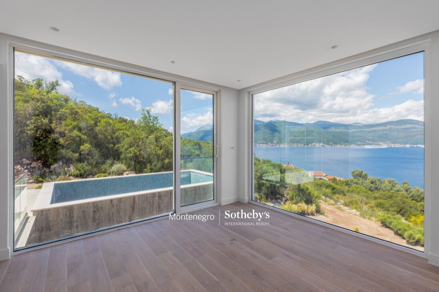 Contemporary 5bdr Villa Krasici