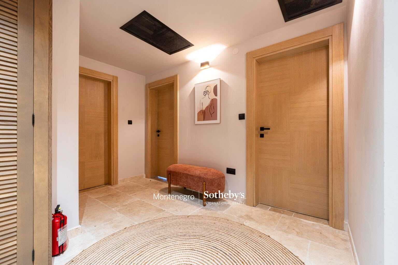 Designer Stone Villa Drobni Pijesak