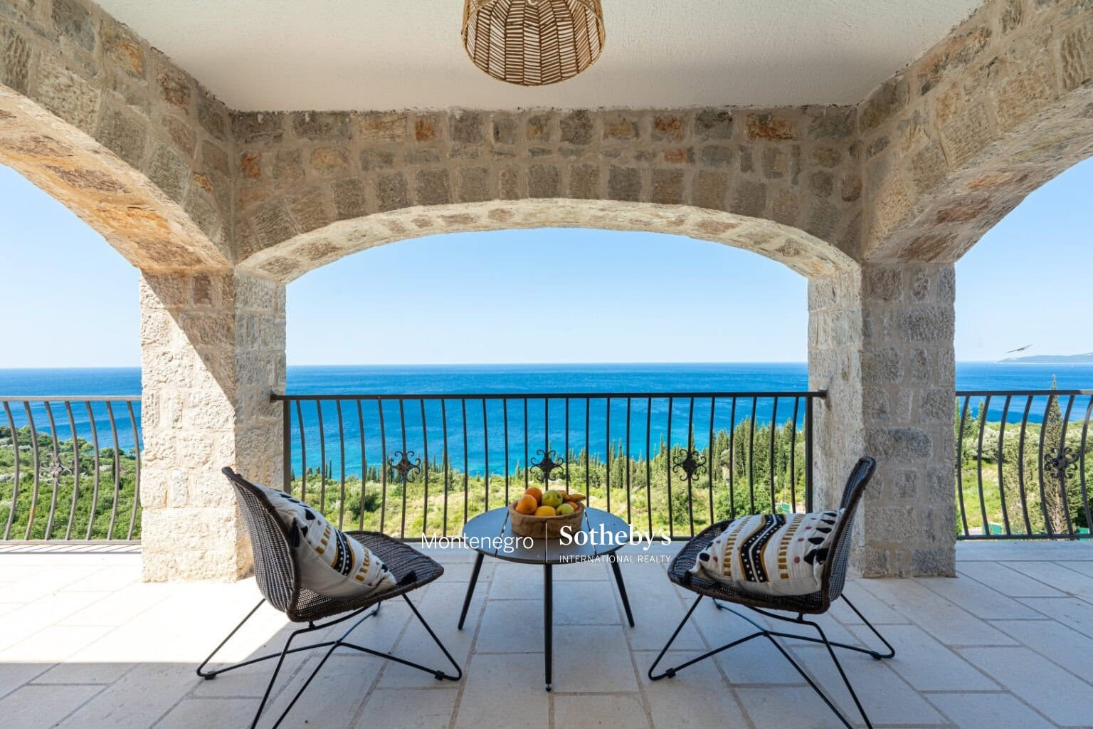 Designer Stone Villa Drobni Pijesak