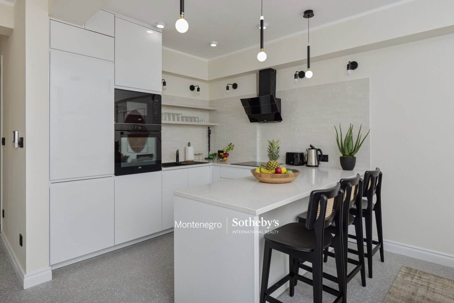 Modern 3bdr Apartment Tivat