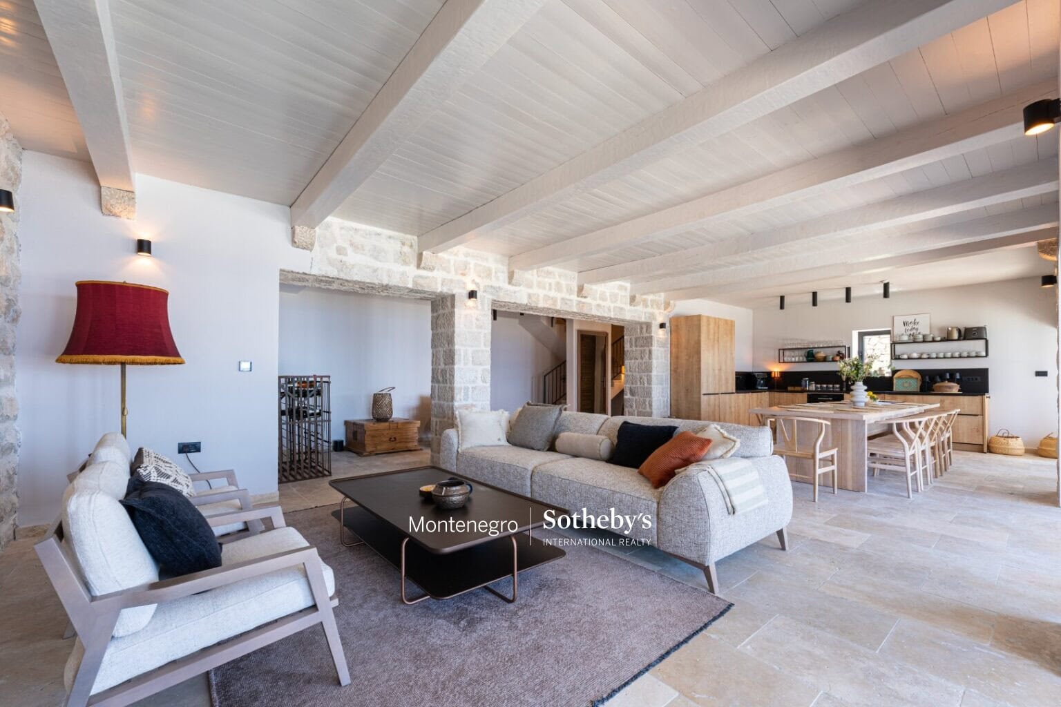 Designer Stone Villa Drobni Pijesak