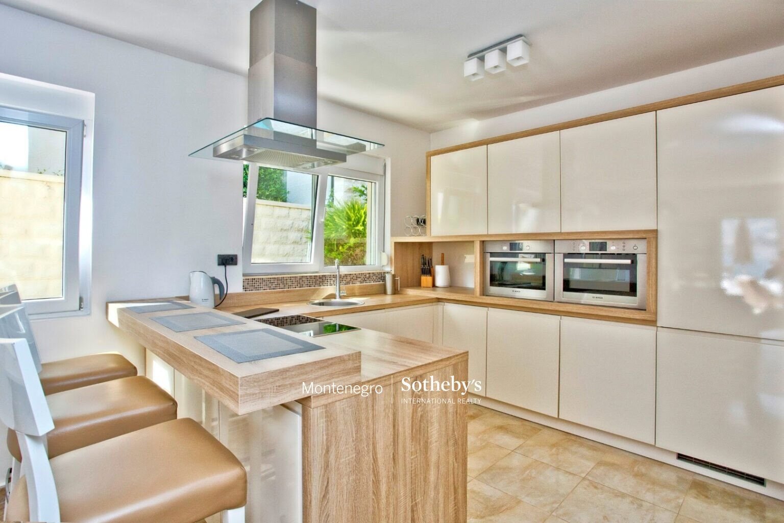 Waterfront house Muo, Kotor