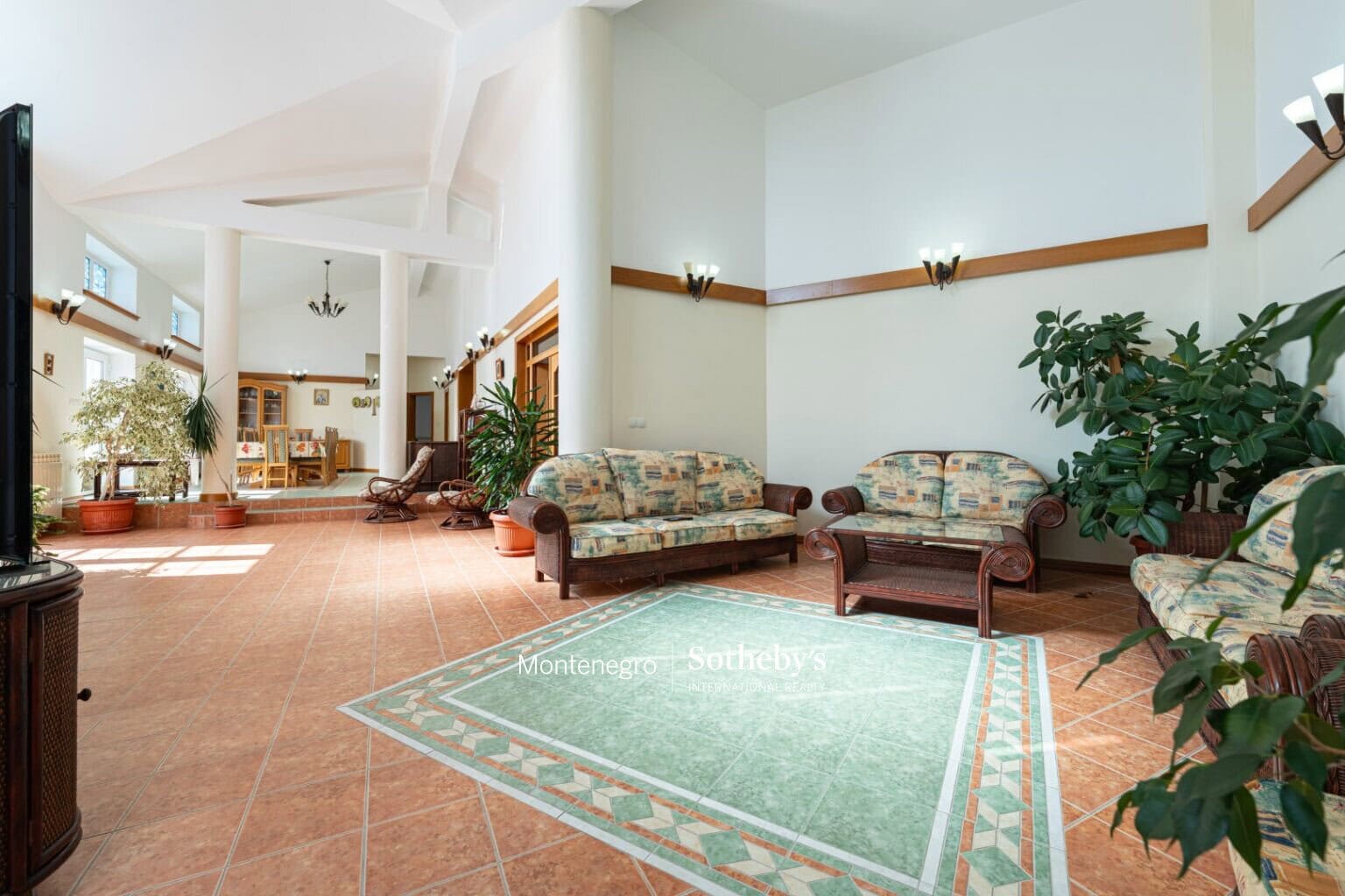 Zanjice Villa Estate