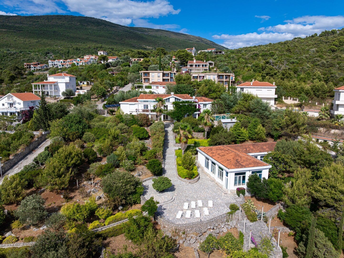 Zanjice Villa Estate