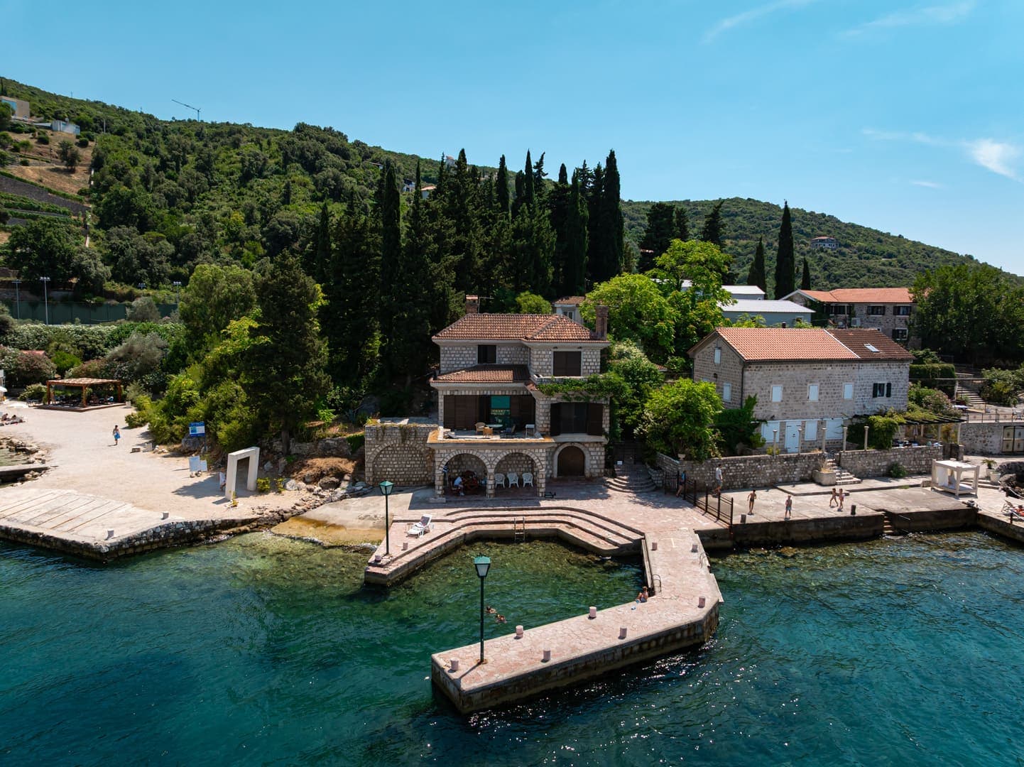 Authentic Waterfront Stone Villa, Rose