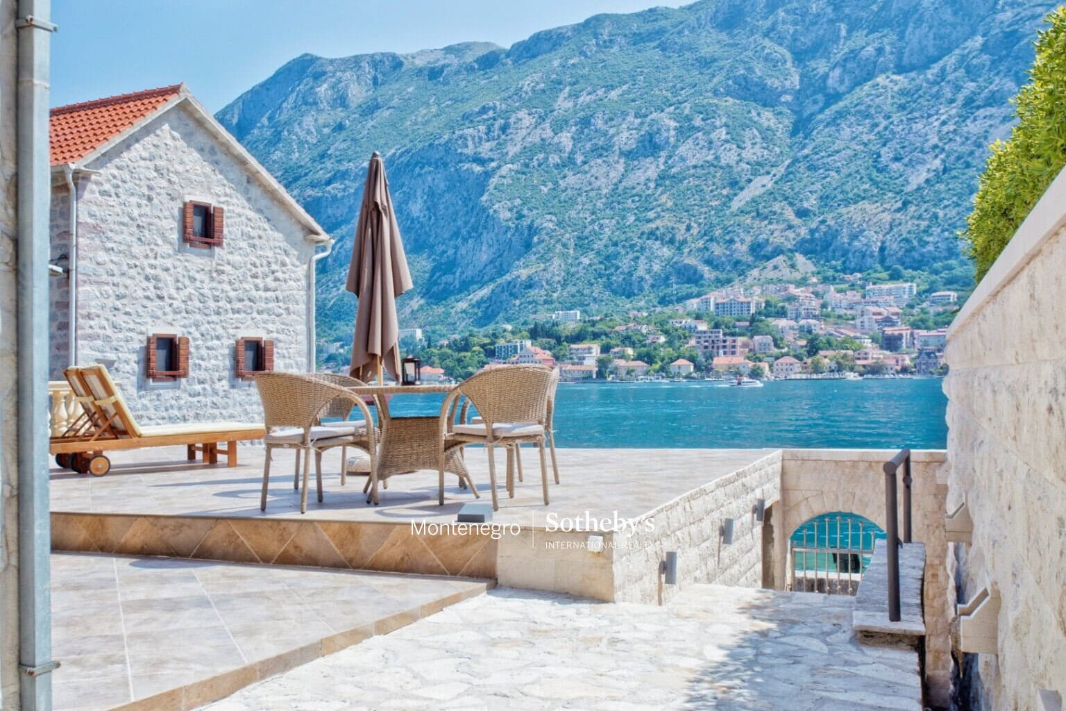Waterfront house Muo, Kotor