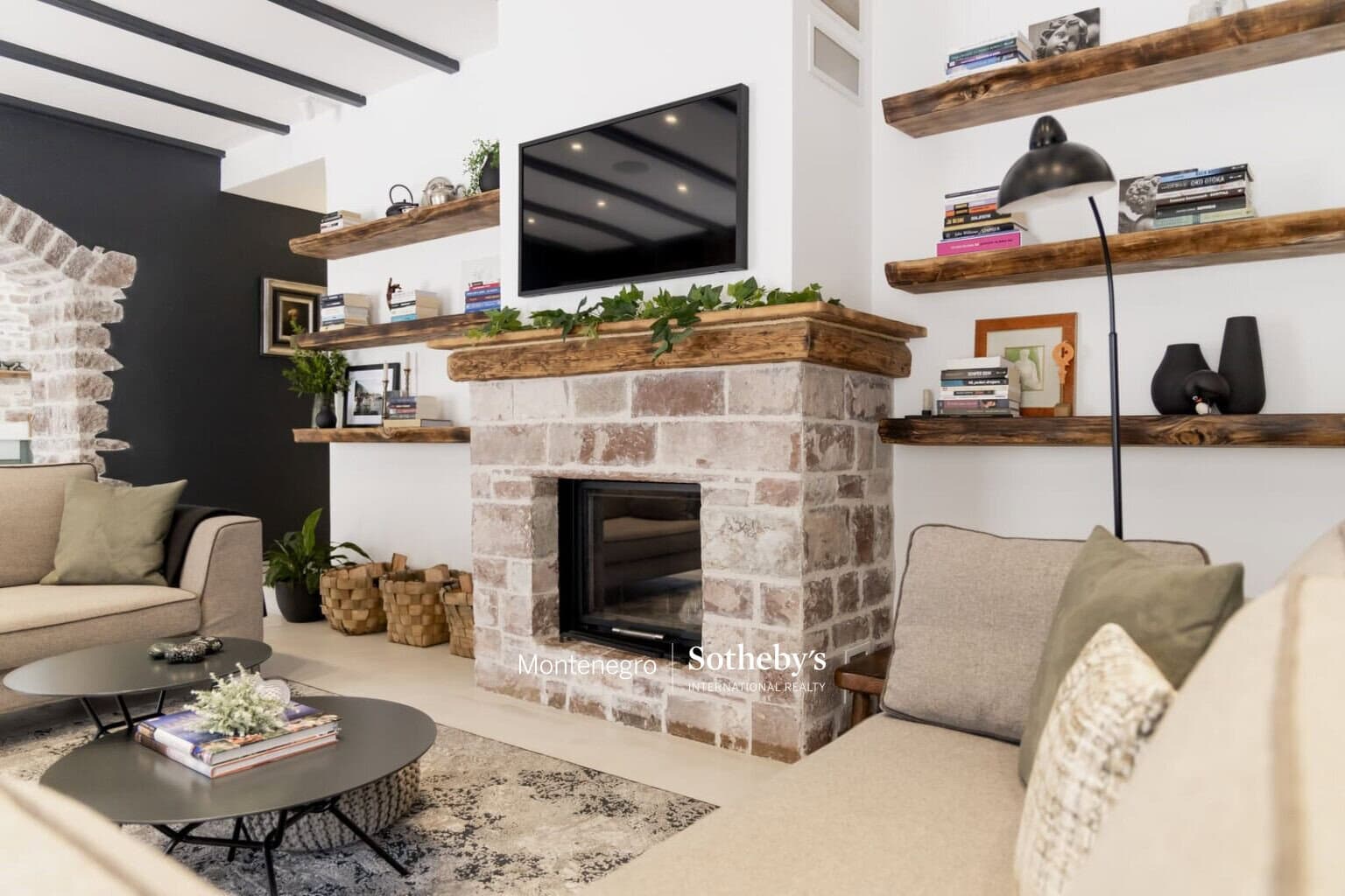 Historical Estate With Private Pool, Tivat