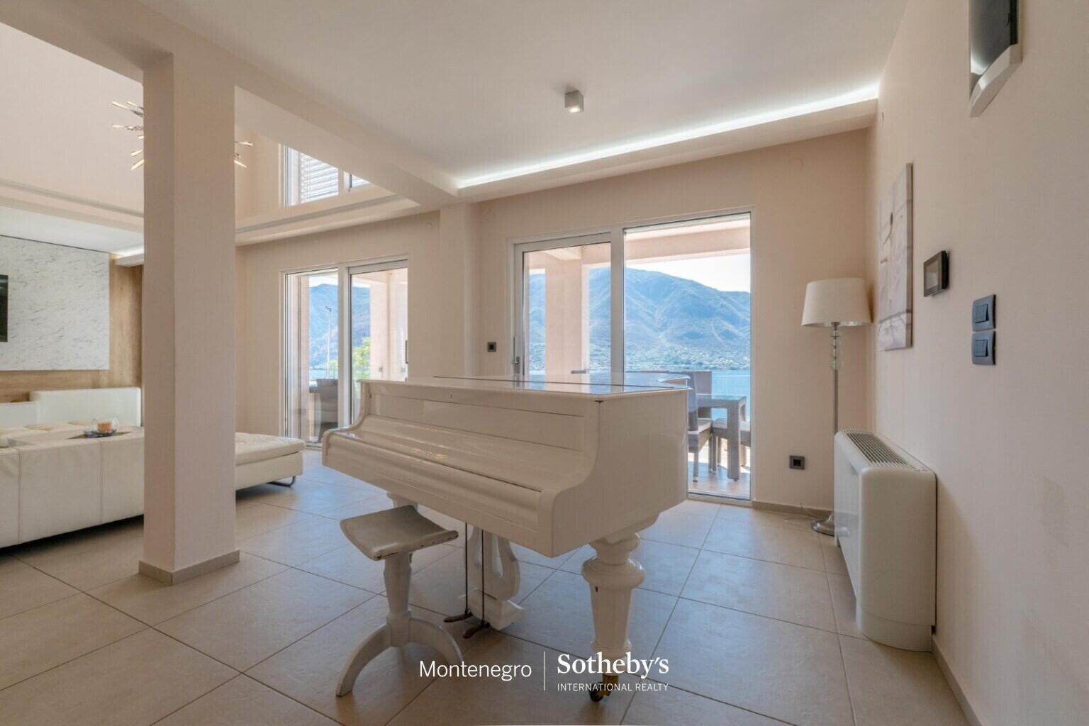 Luxus-Familienvilla Dobrota mit 6 Schlafzimmern