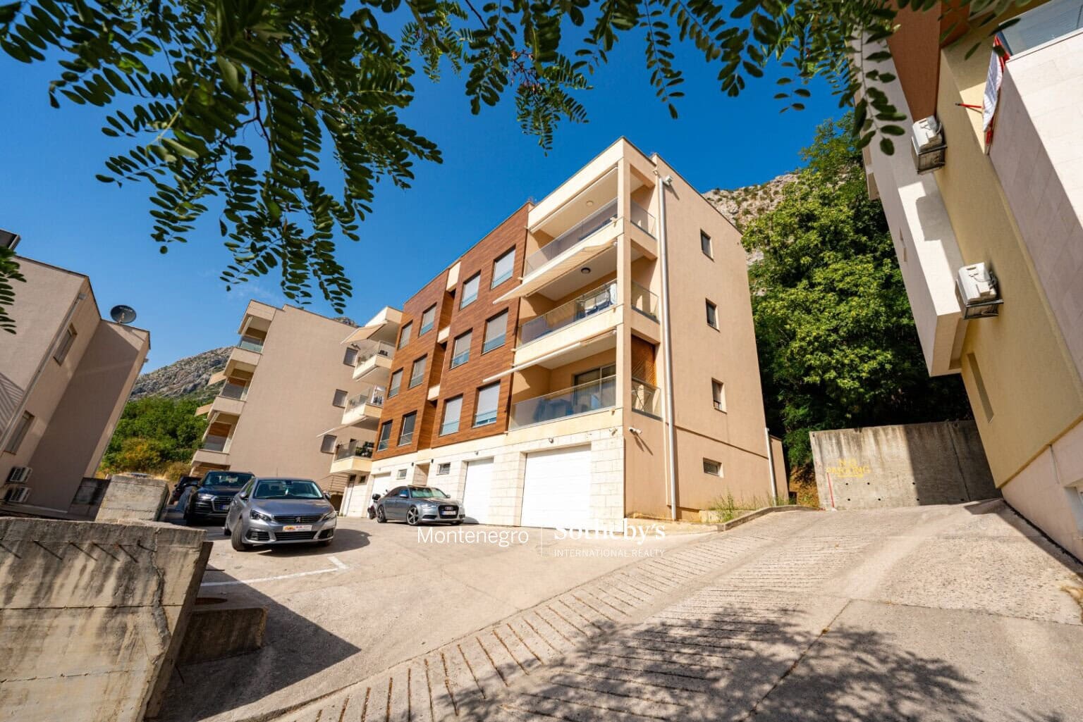 Furnished 2bdr Sea-view Apartment Dobrota