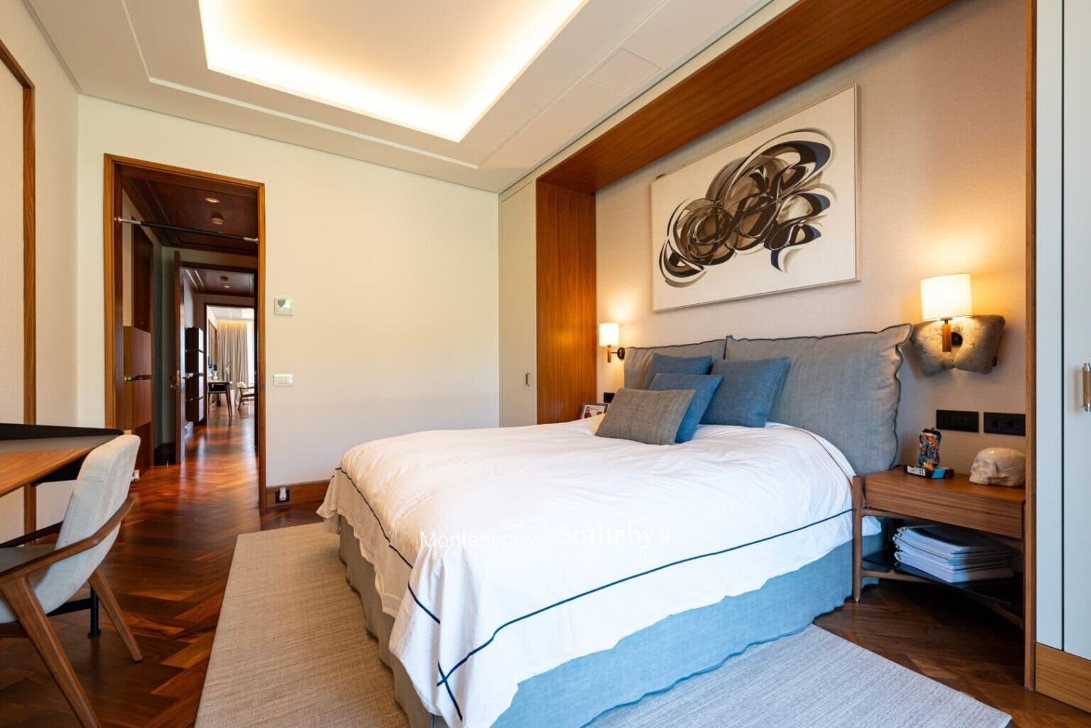 Designer 2bdr Apartment Elena