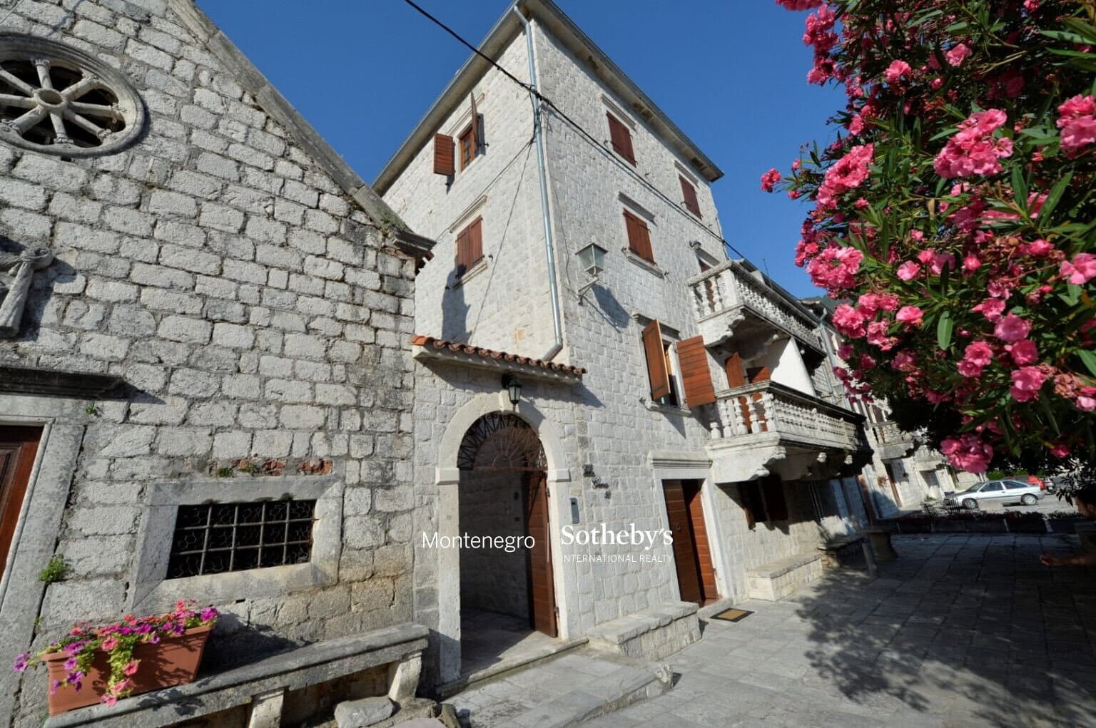 Historical stone villa Prcanj