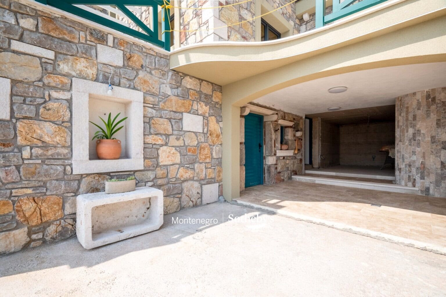 Buljarica Stone Villa