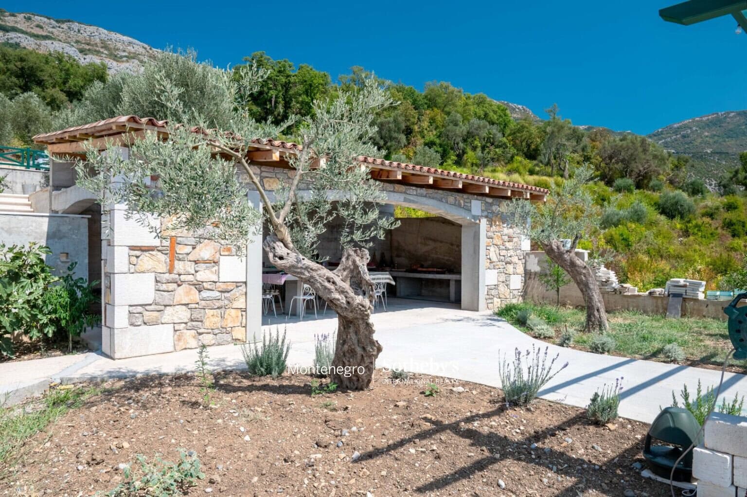 Buljarica Stone Villa