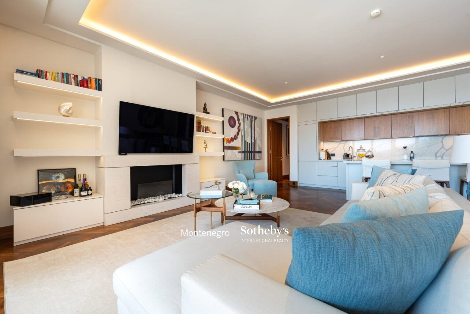 Designer 2bdr Apartment Elena