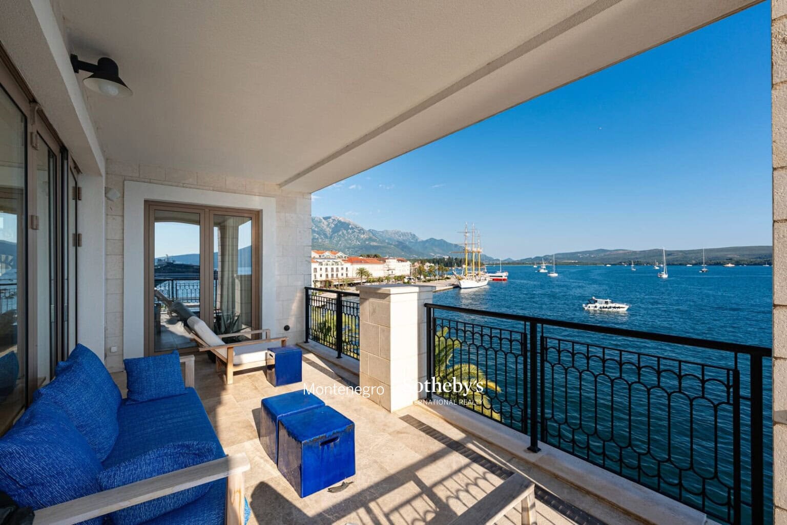 Exclusive 2bdr Corner Apartment in Ksenija building