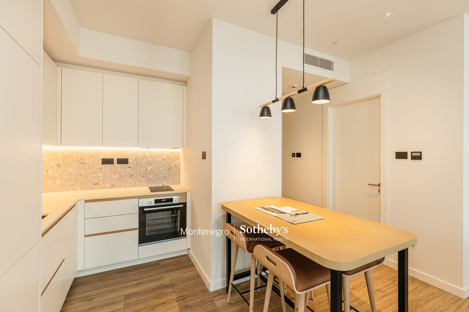 Modern Studio Apartment in Boka Place