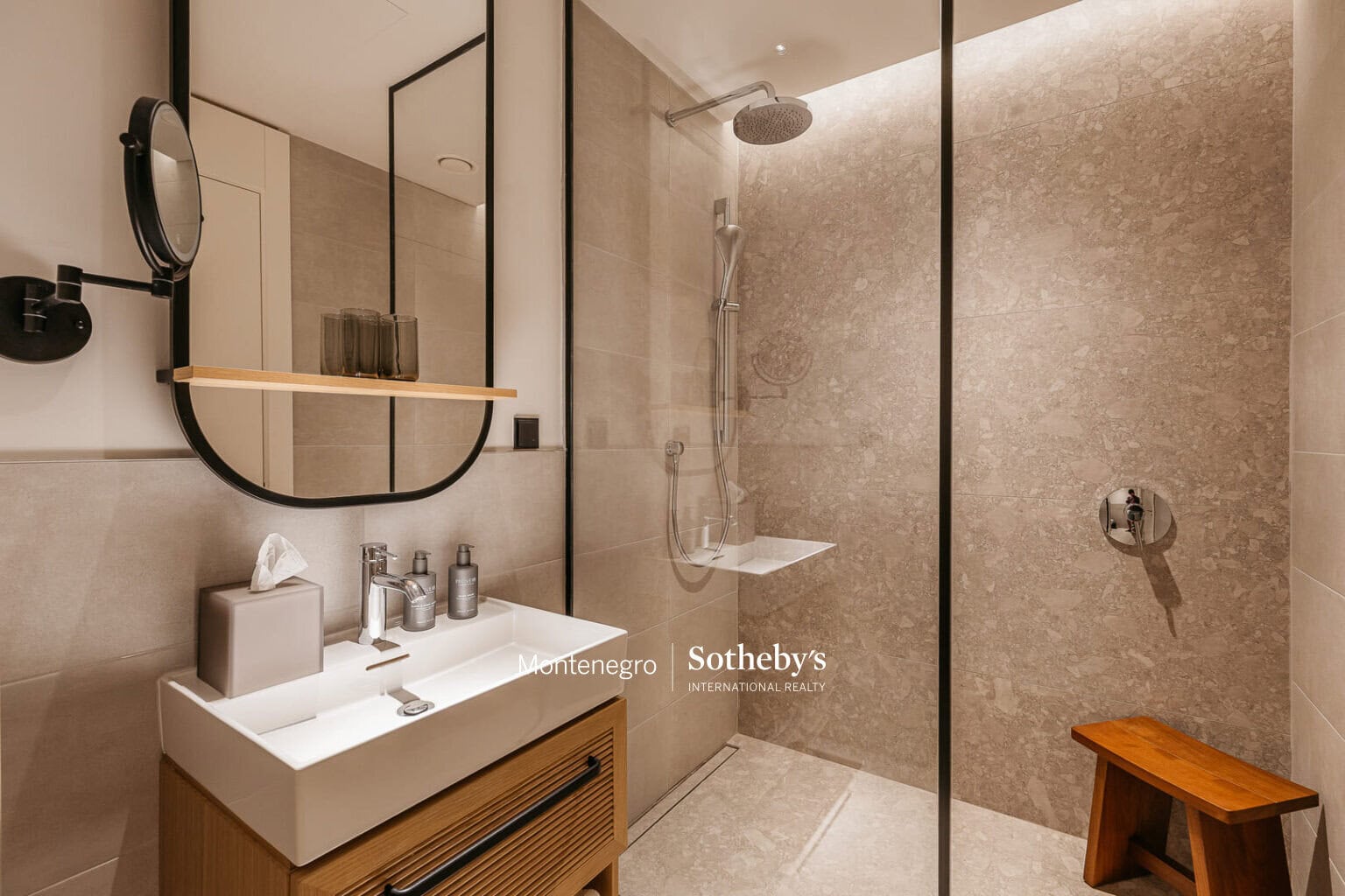 Ostro Penthouse, Boka Place