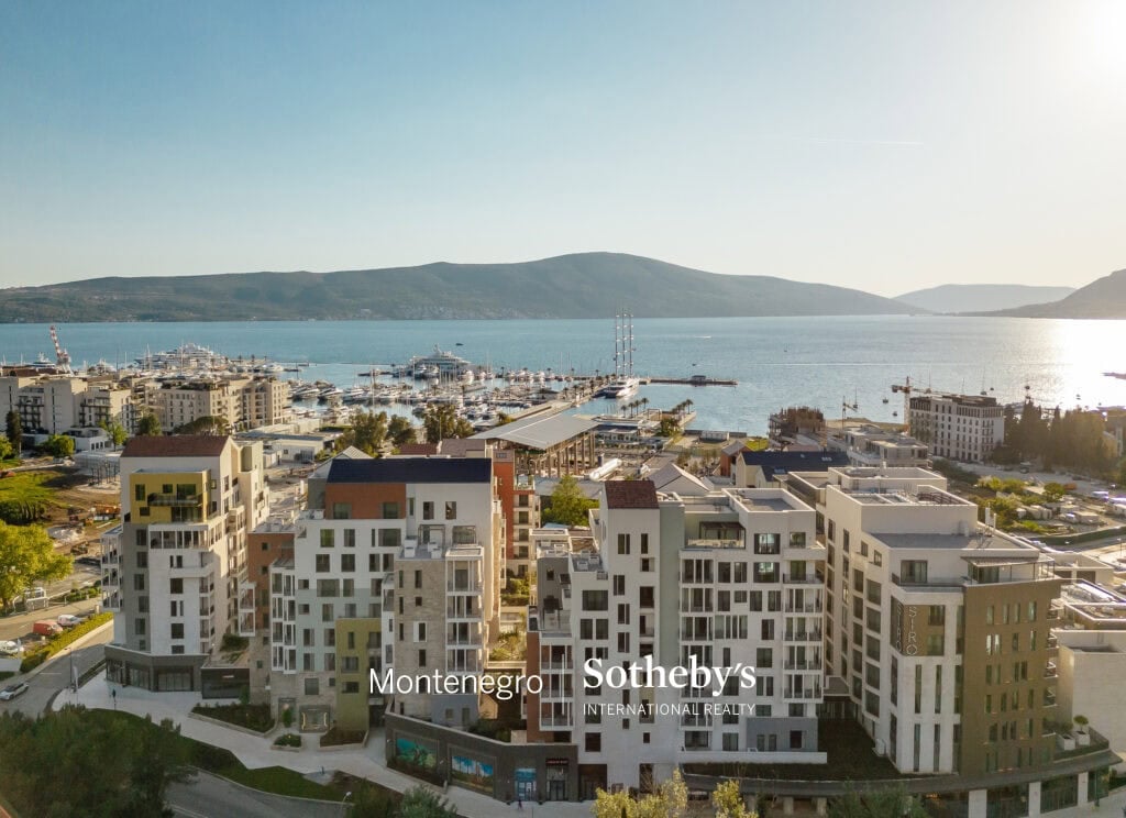 Luxury real estate Montenegro. 2bdr furnished apartment in Boka Place Tivat