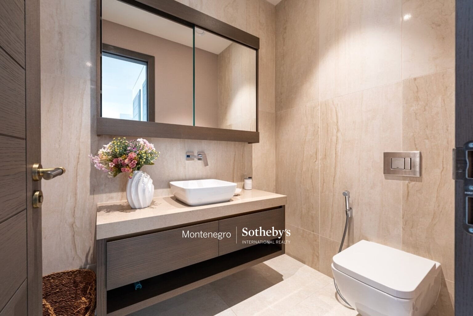 Portonovi 2bdr Marina Apartment