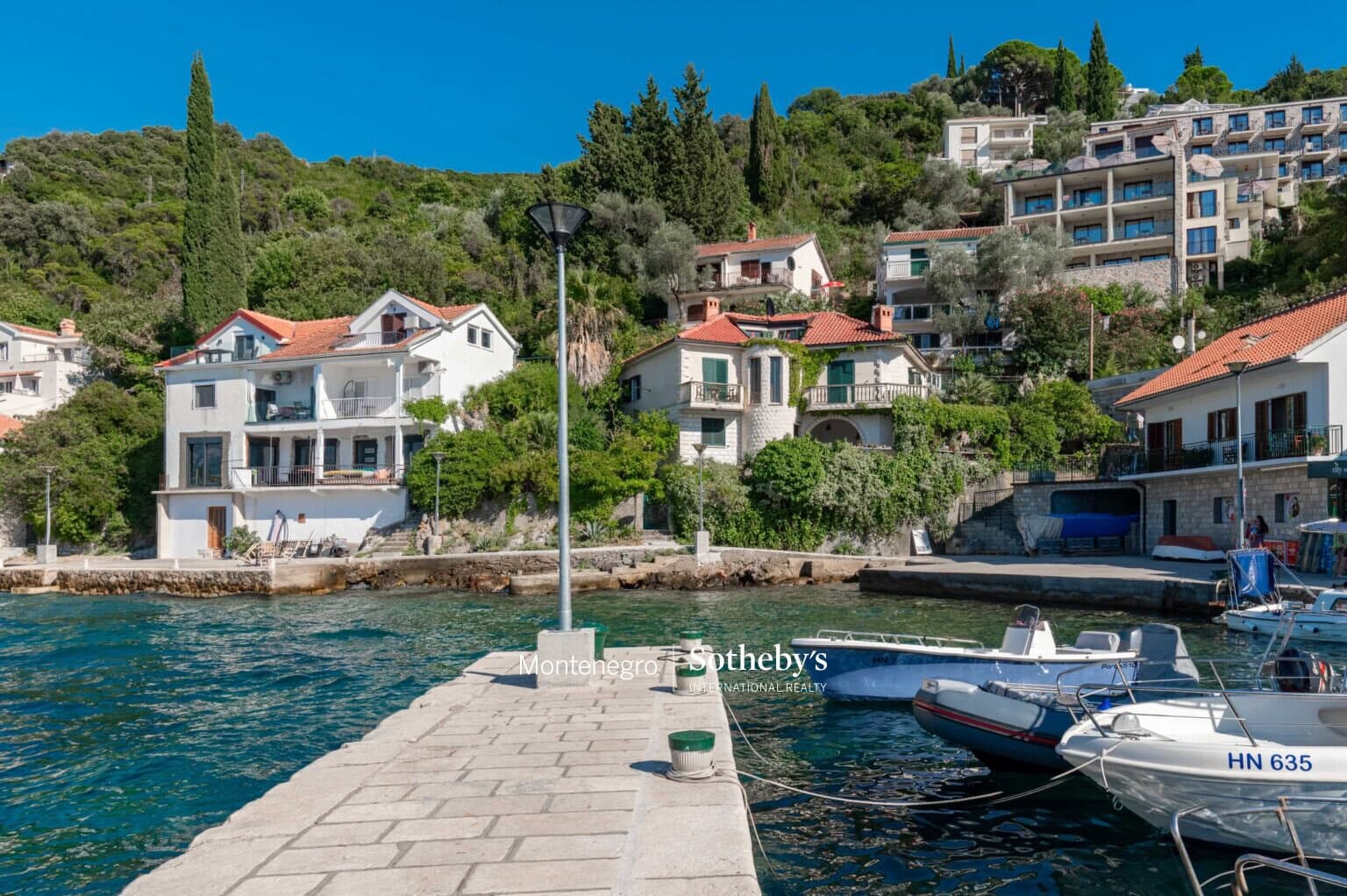 Waterside house Rose, Lustica