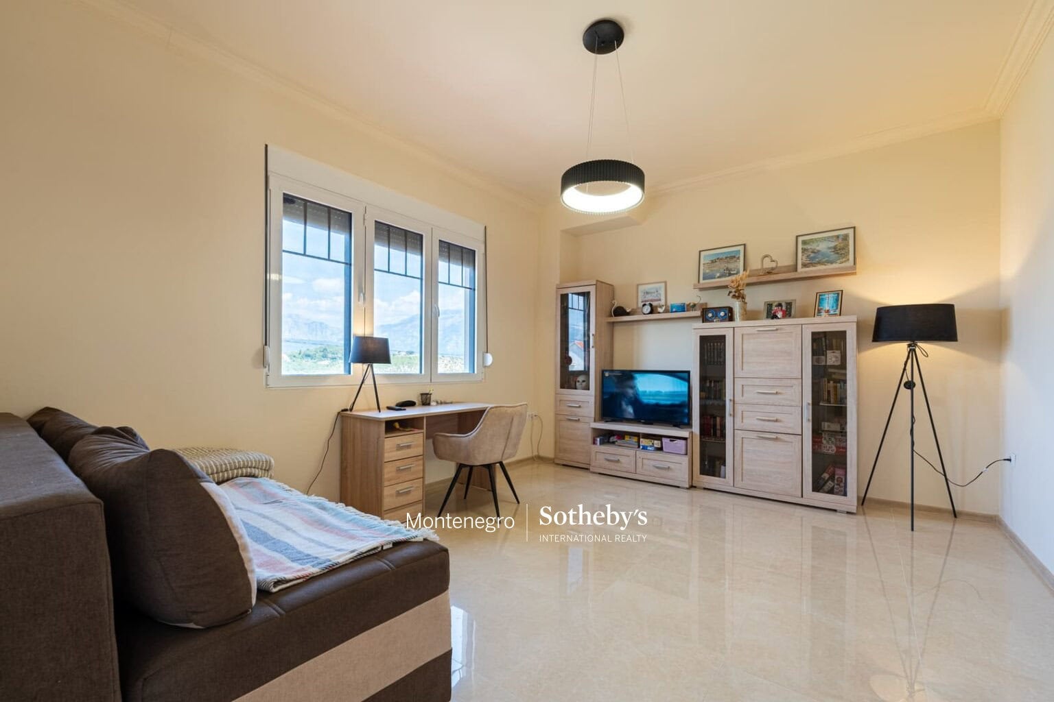 Charming Villa With Swimming Pool