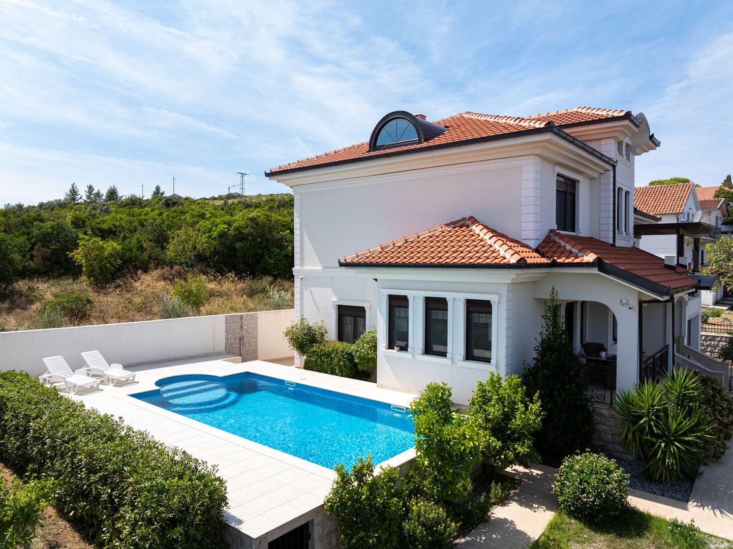 Charming Villa With Swimming Pool