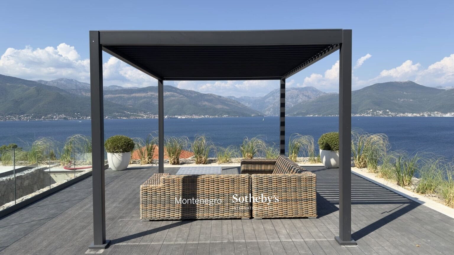 Modern 1bdr Apartment Krasici