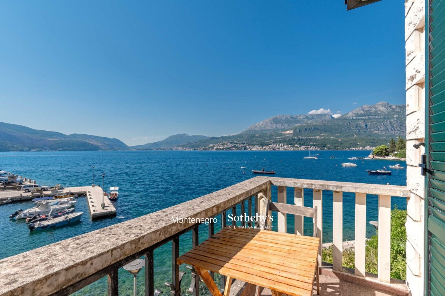 Waterside house Rose, Lustica