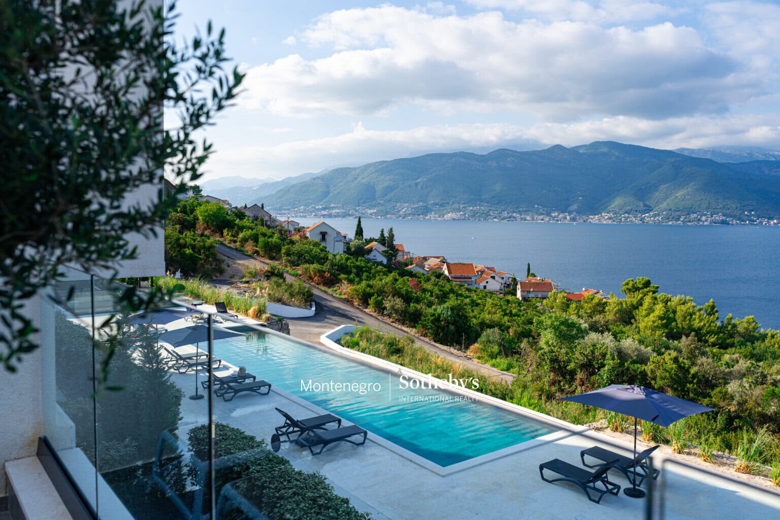 Luxury Sea-View Apartment for Rent,Krasici