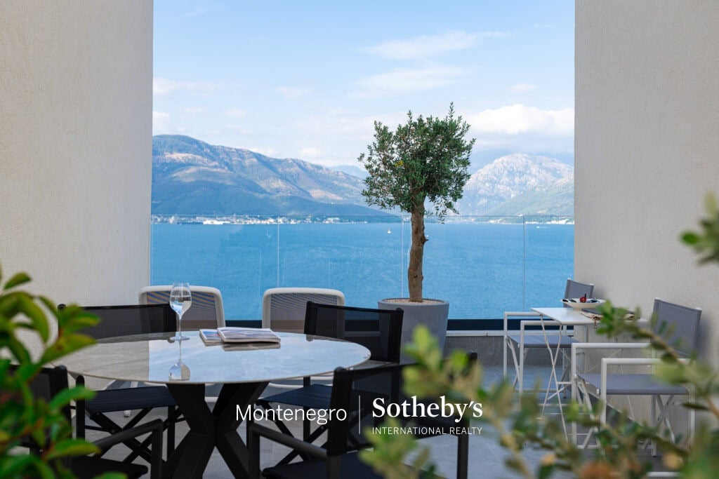 Krasici sea view apartment for rent