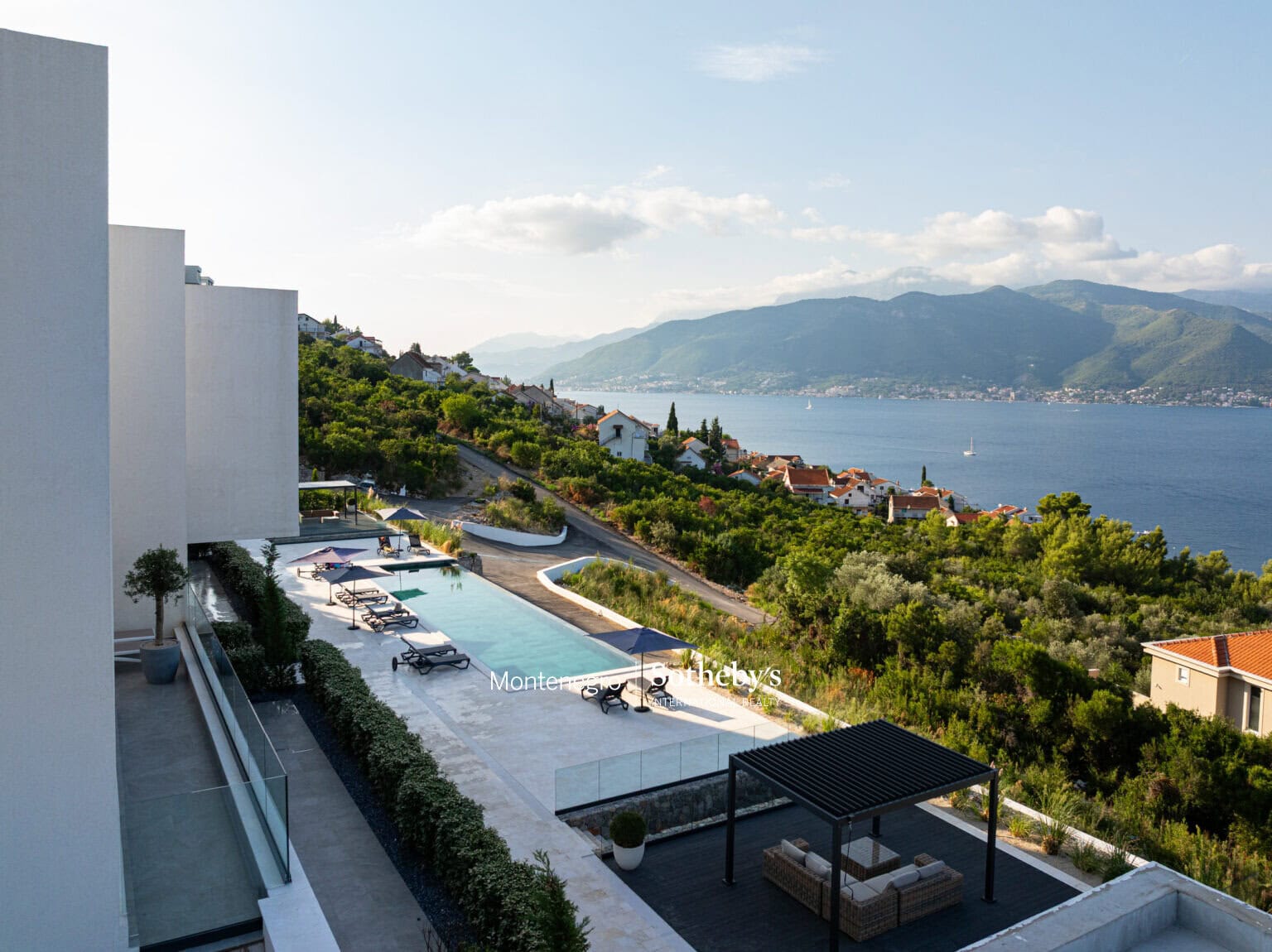 Luxury Sea-View Apartment for Rent,Krasici