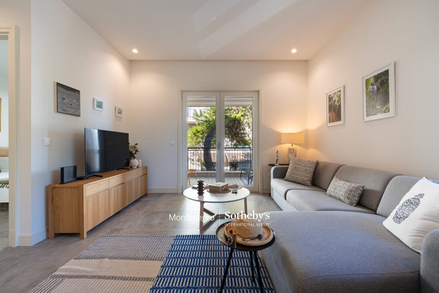 Charming One-bedroom Apartment Centrale