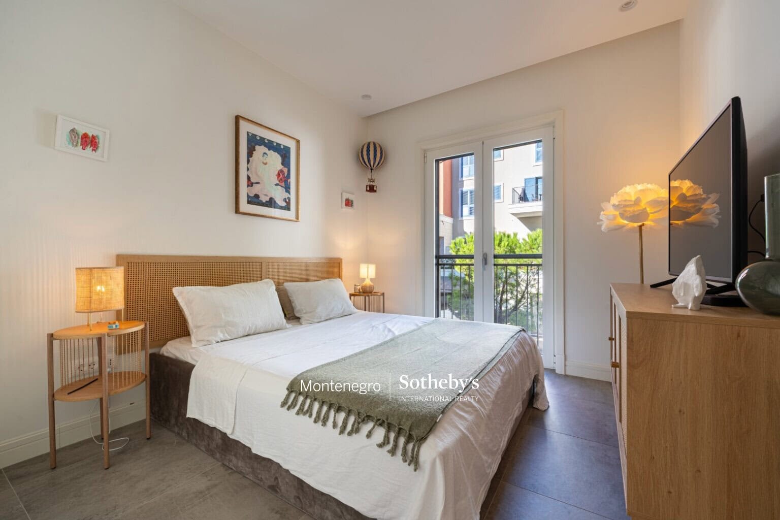 Charming One-bedroom Apartment Centrale