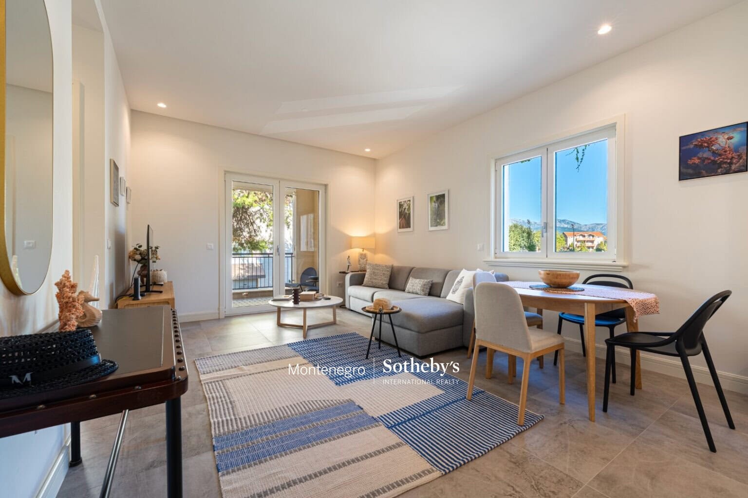 Charming One-bedroom Apartment Centrale
