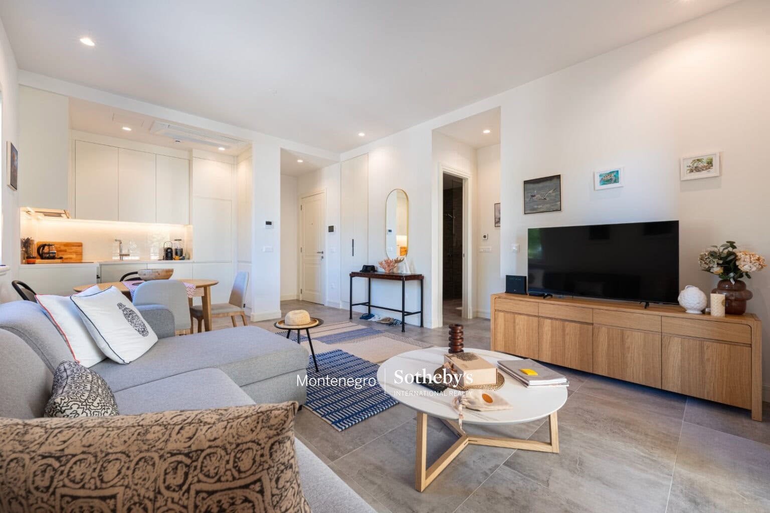 Charming One-bedroom Apartment Centrale