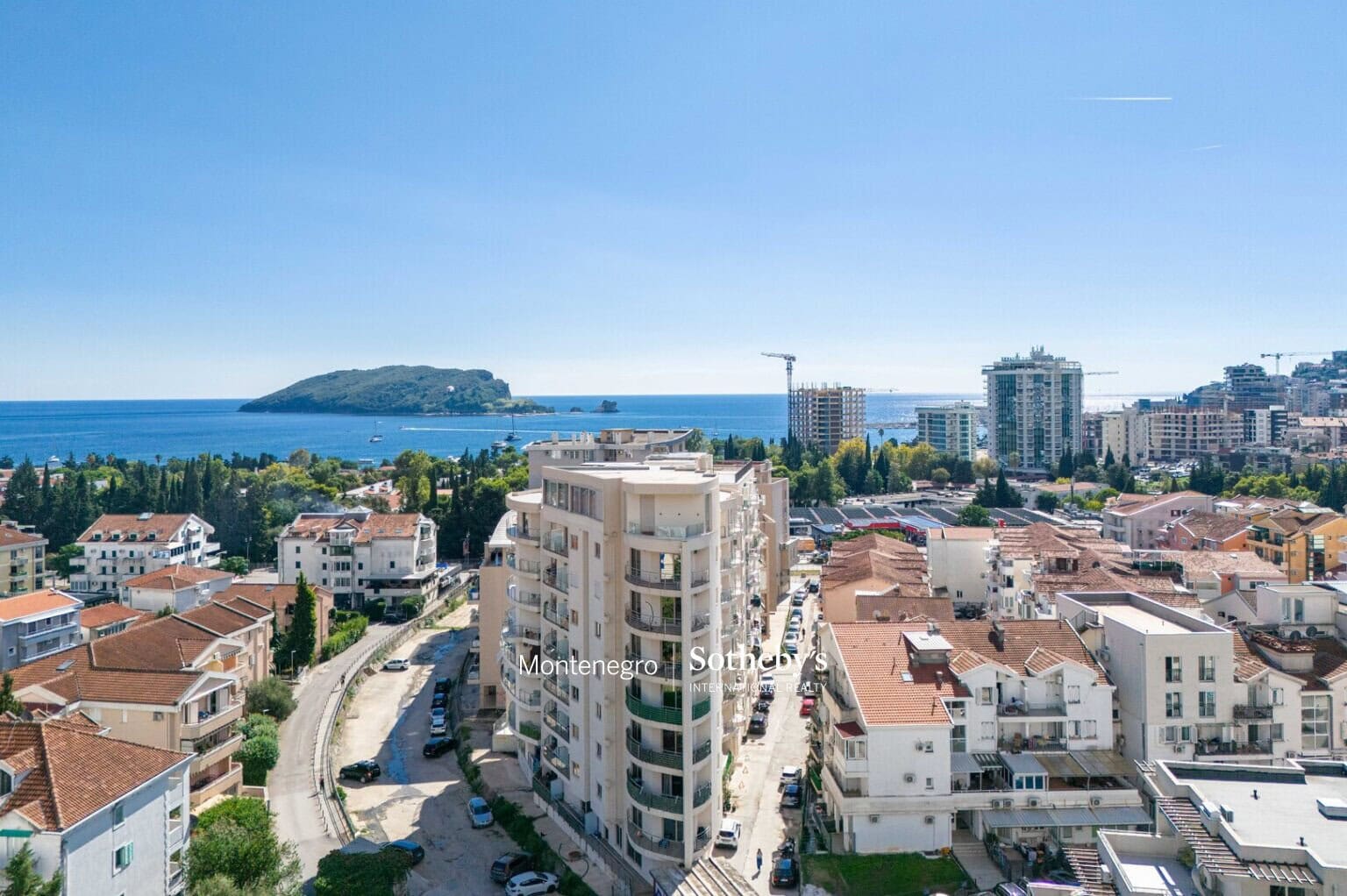 Luxury 3bdr Penthouse