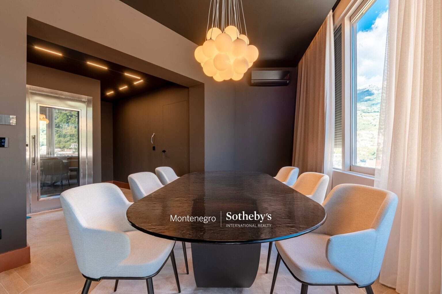 Luxury 3bdr Penthouse