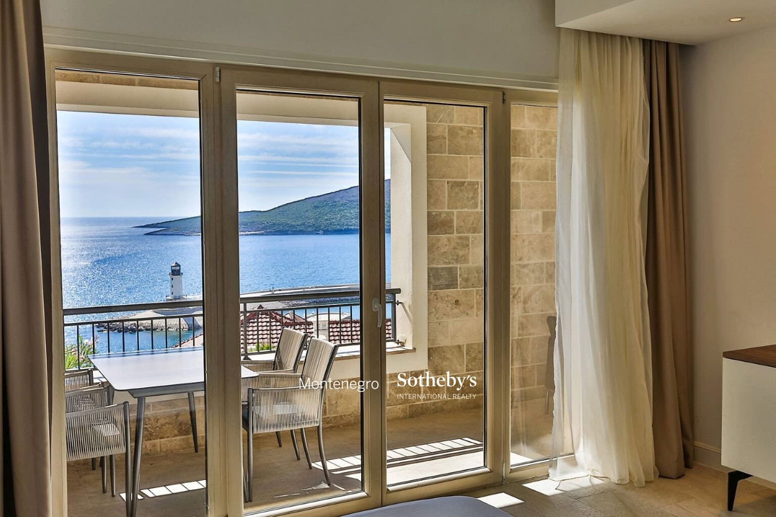 Furnished 2 bedroom Apartment Lustica Bay