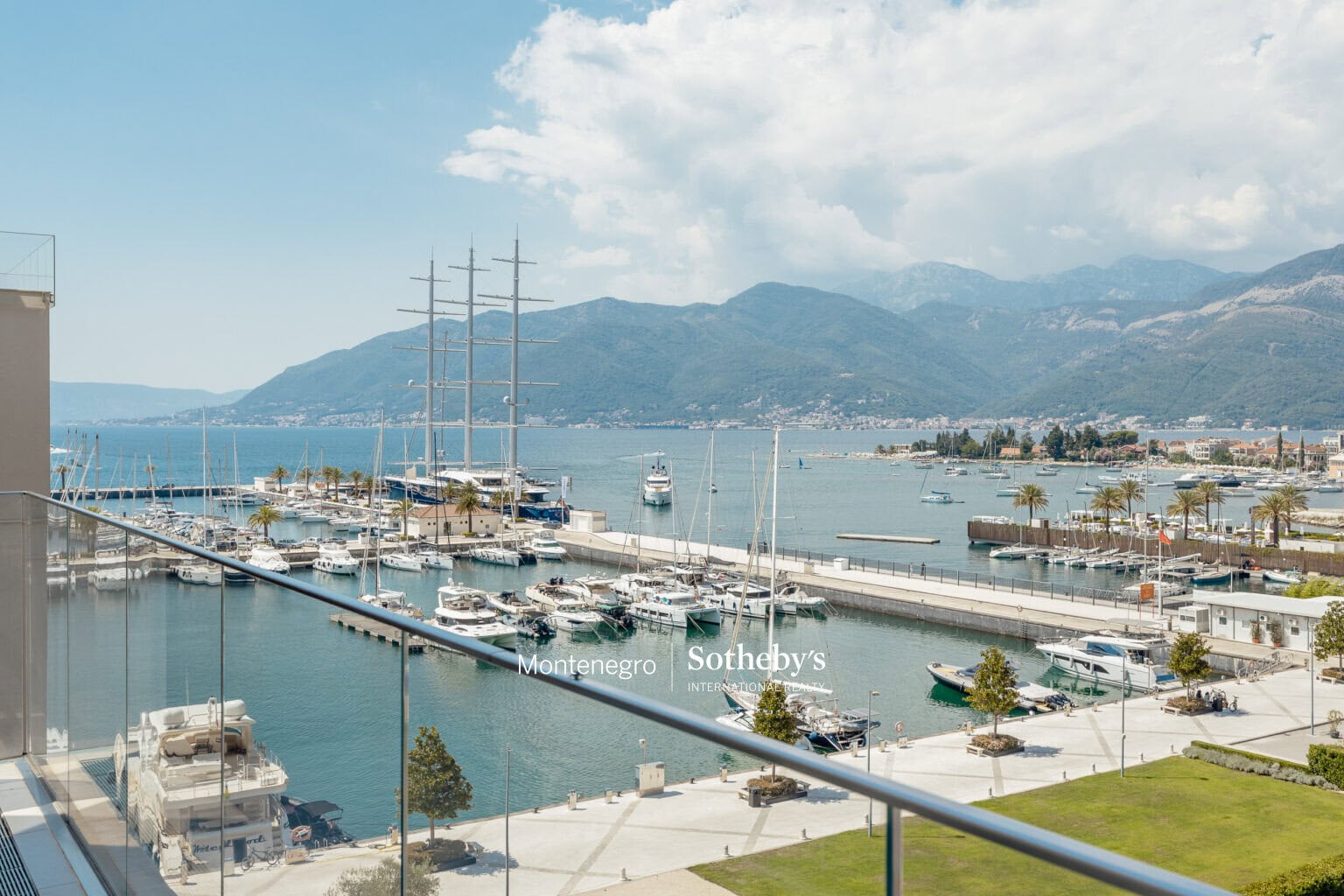 Baia 1bdr Sea-View Apartment