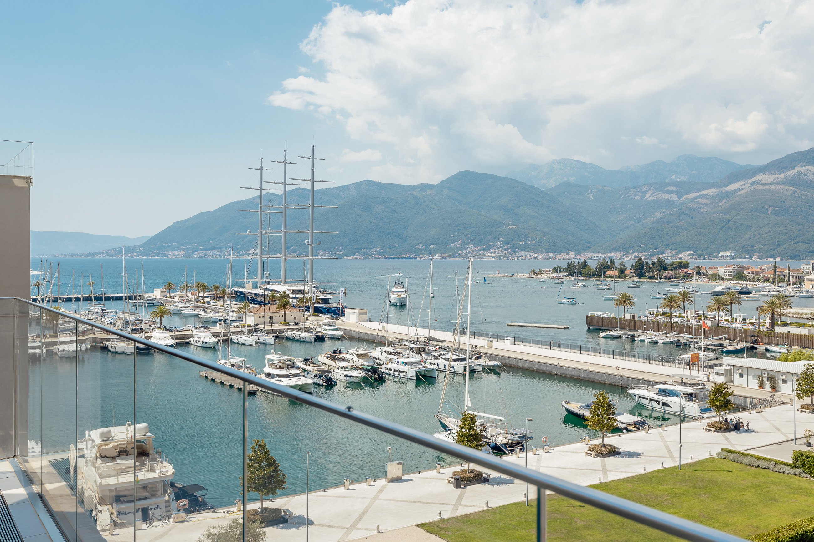 Baia 1bdr Sea-View Apartment