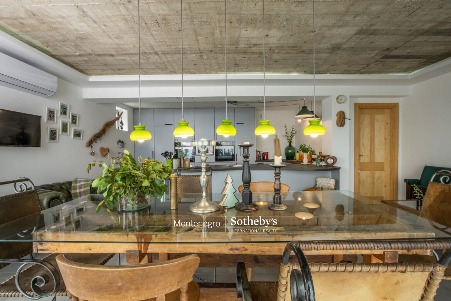 Contemporary estate Klinci
