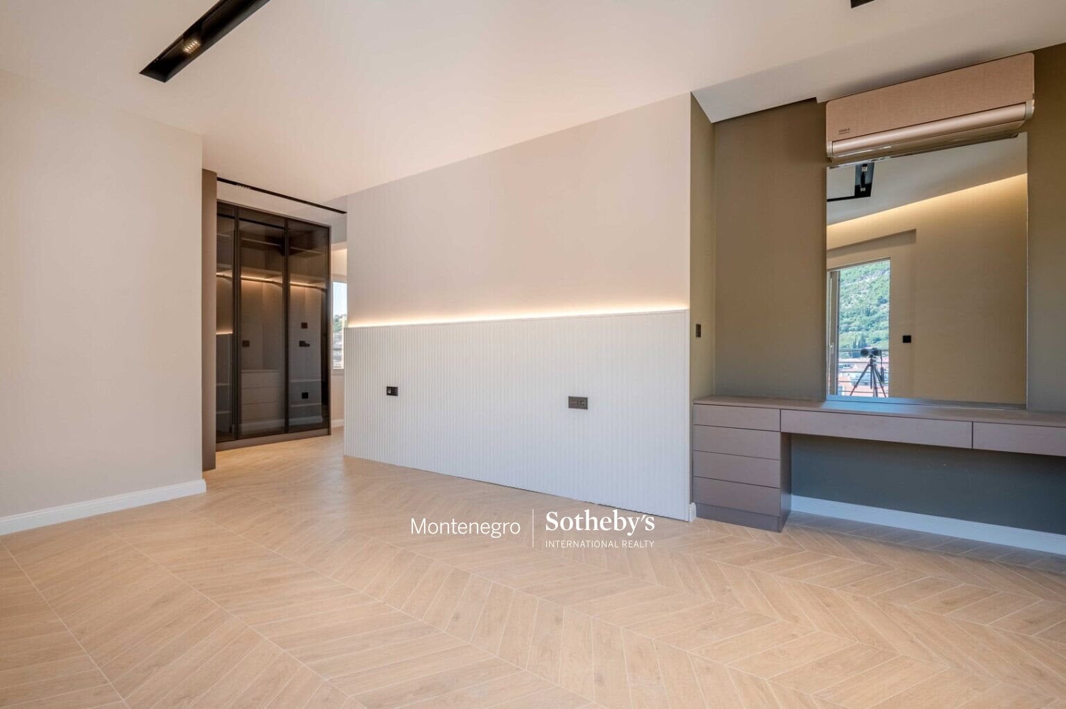 Luxury 3bdr Penthouse
