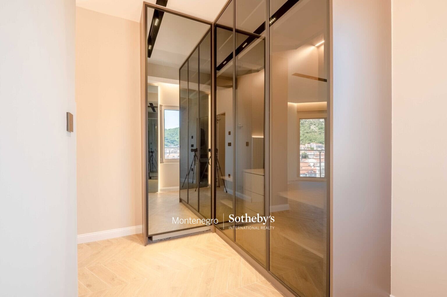 Luxury 3bdr Penthouse