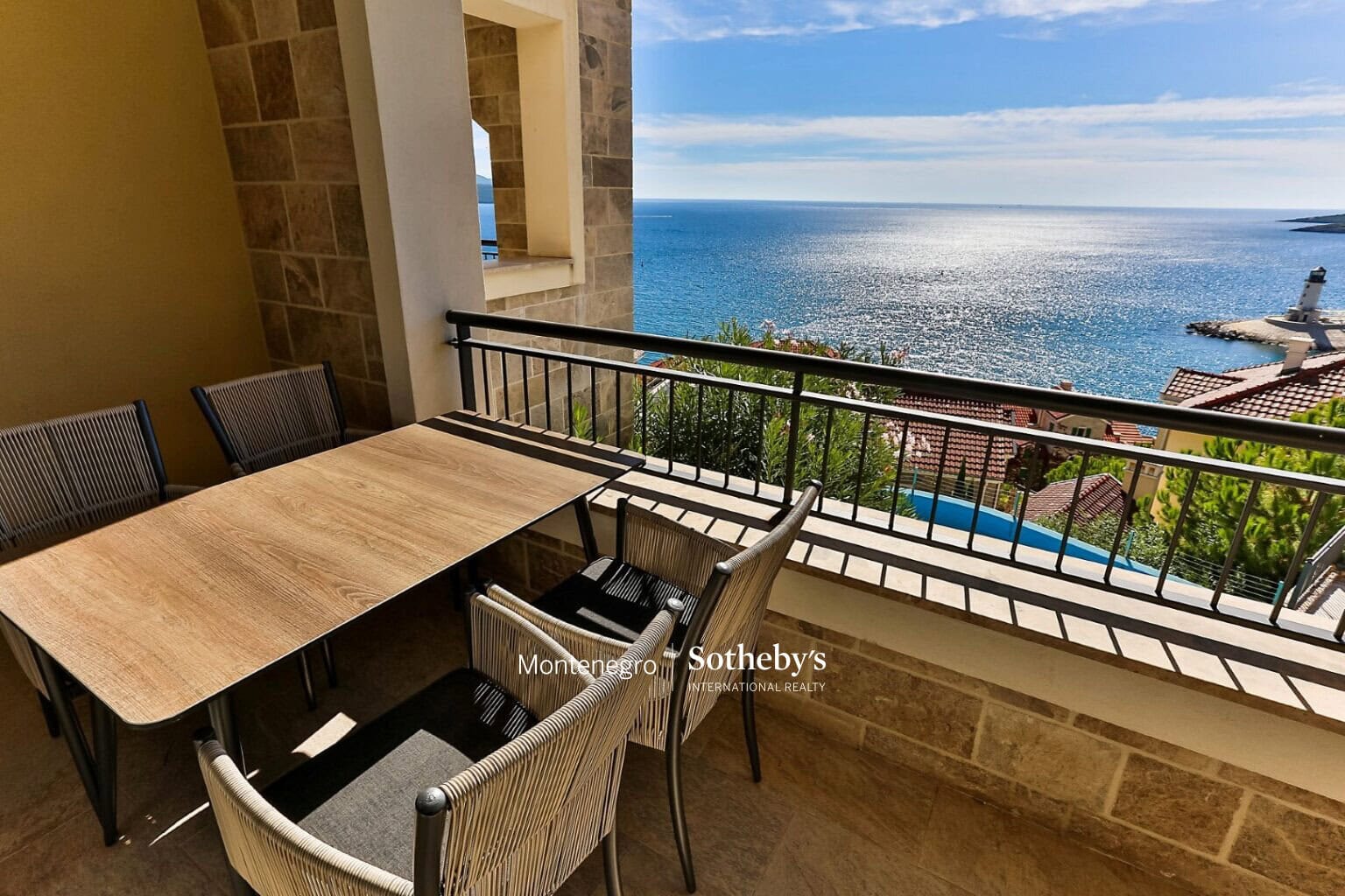 Furnished 2 bedroom Apartment Lustica Bay