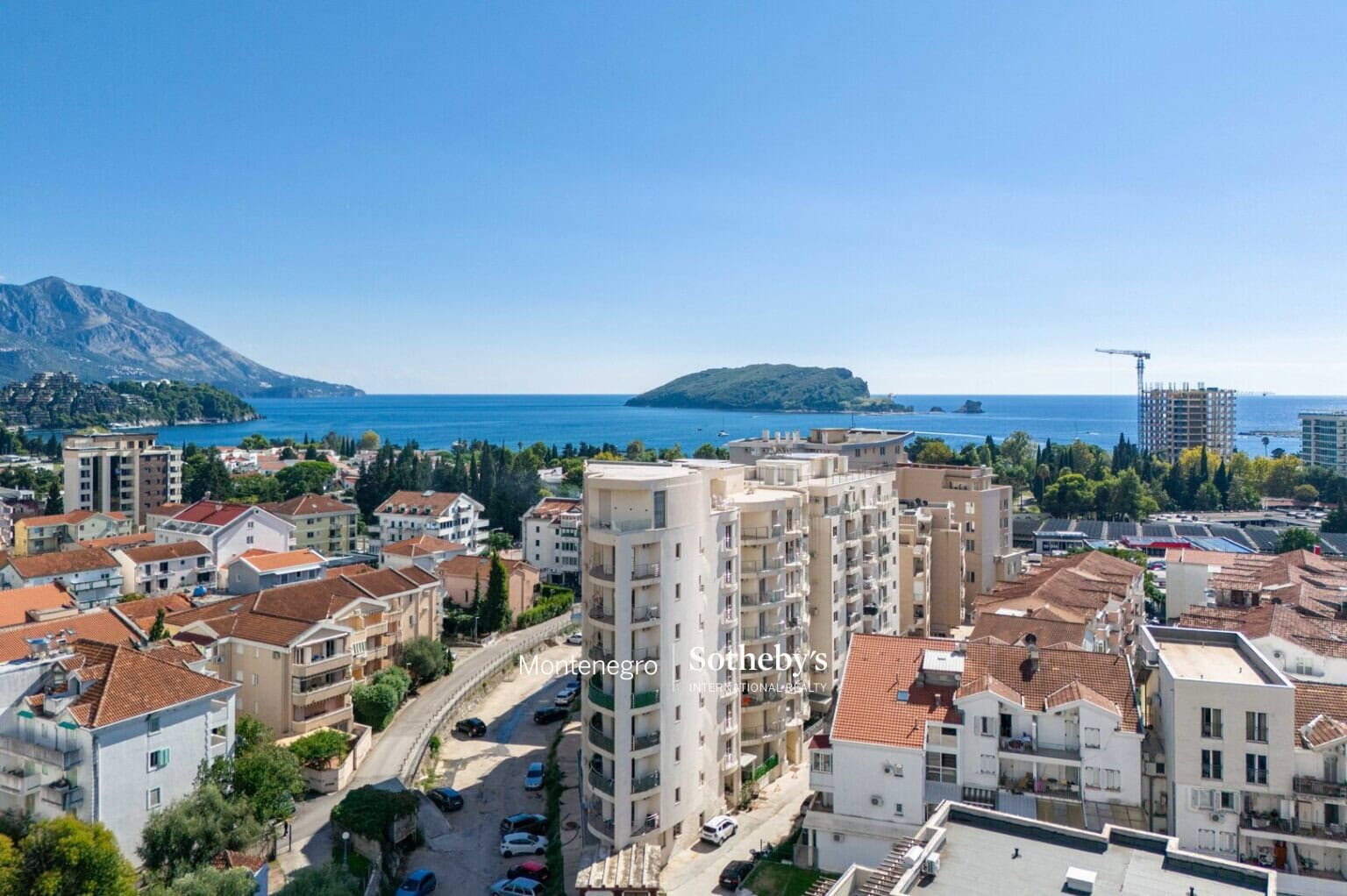 Luxury 3bdr Penthouse