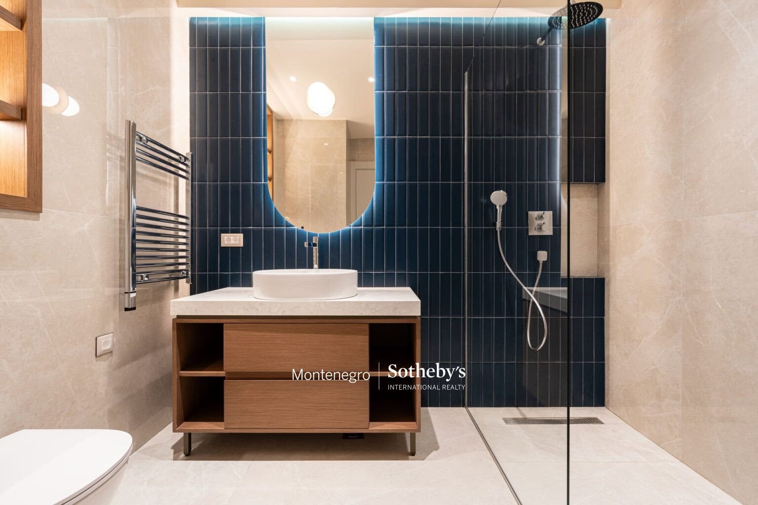 Movenpick 3bdr Waterfront Apartment