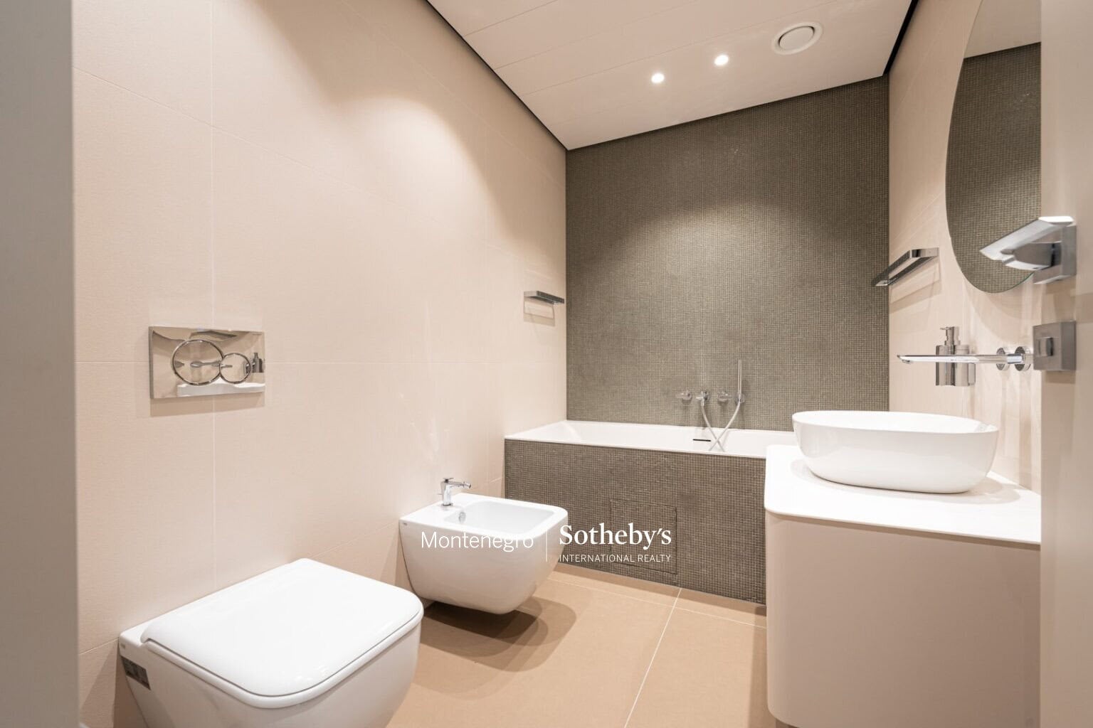 Zeta 3bdr Penthouse