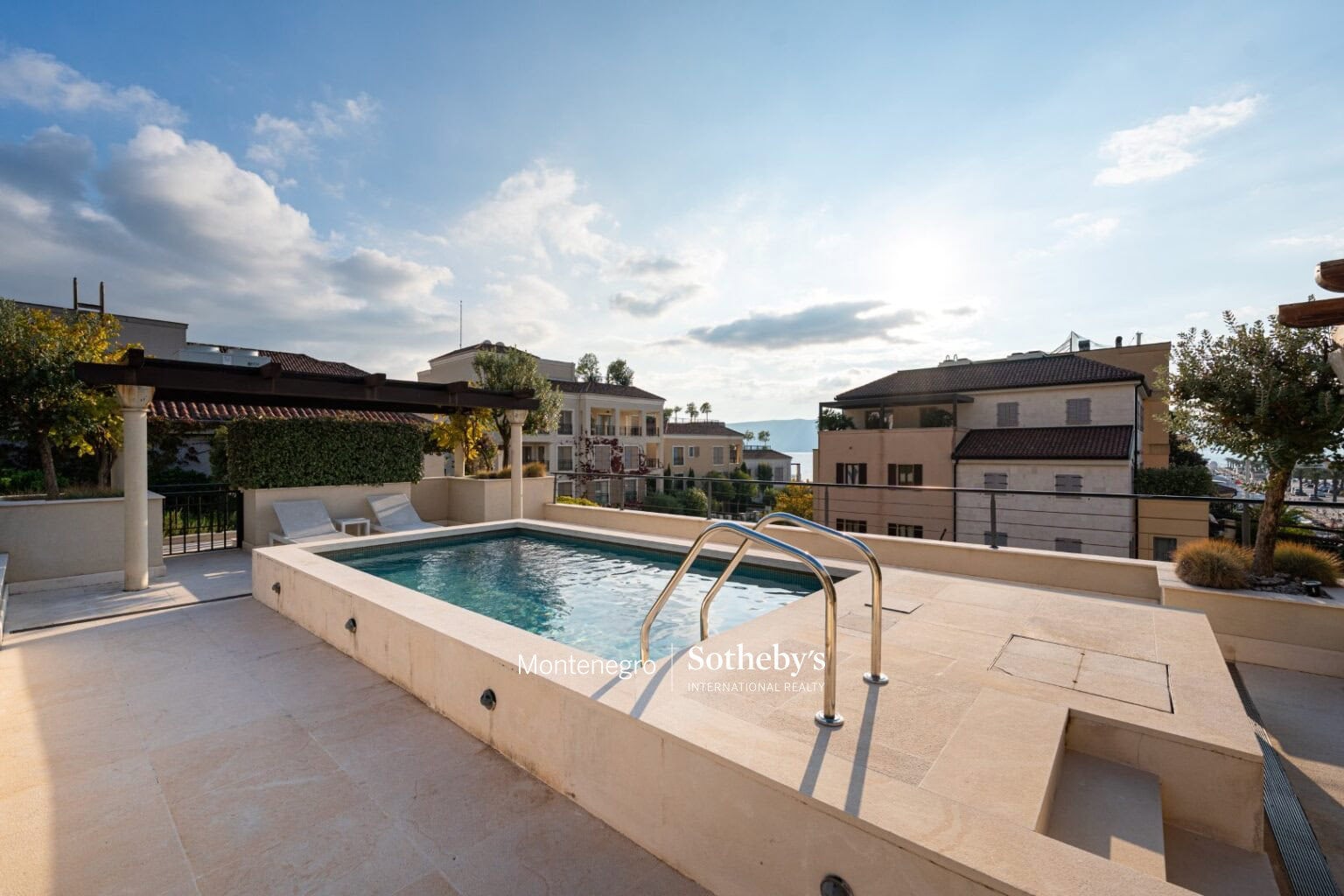 Zeta 3bdr Penthouse
