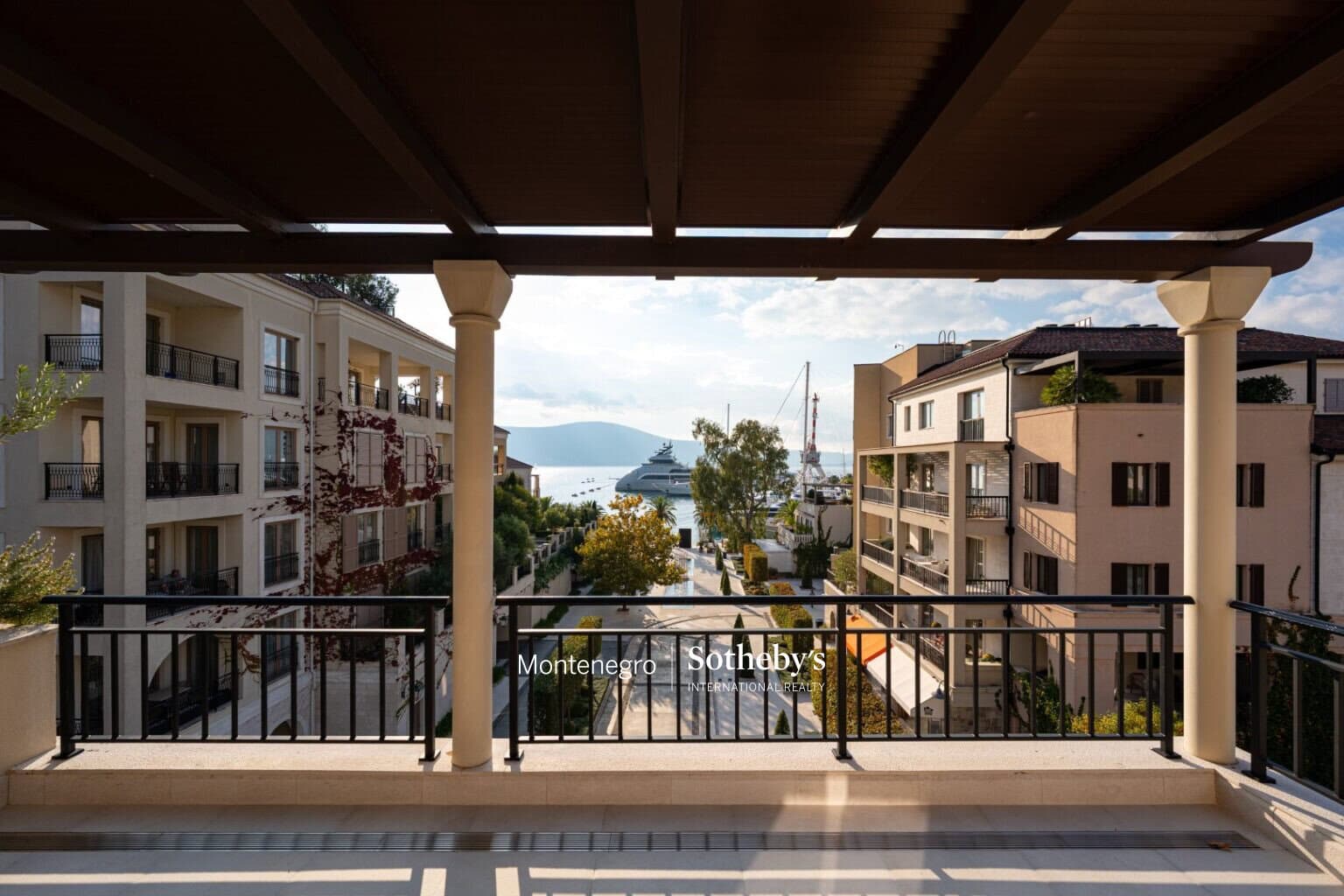 Zeta 3bdr Penthouse